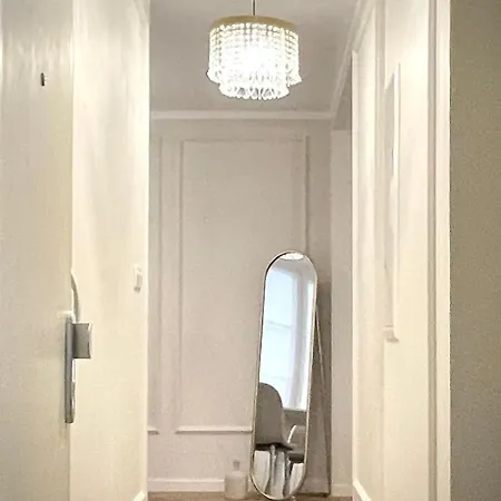 Apartment Elegant Near The European Quarter *