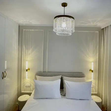 Apartment Elegant Near The European Quarter *